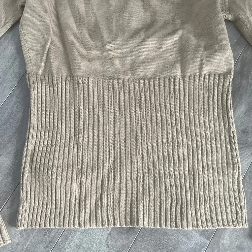 Talula Aritzia Sweater - Picture 6 of 7